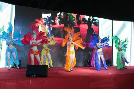各界商会名流 齐赞世茂股份